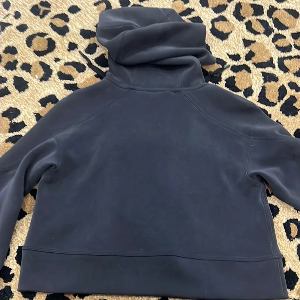 Black crop hoodie - Picture 6 of 6